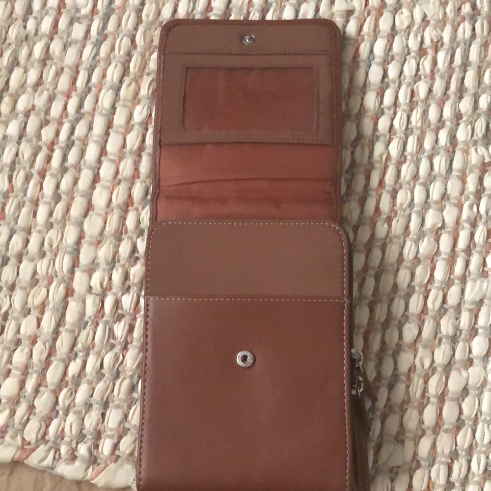 Crossbody - Picture 3 of 6